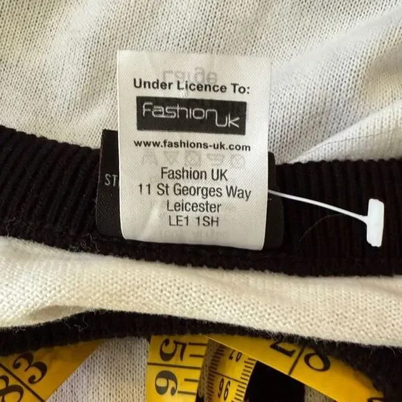 Netflix Stranger Things Hellfire Club Christmas Unisex Sweater, Size Large. - Picture 15 of 15